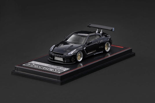 NISSAN PANDEM R35 GT-R ZWART METALLIC IGNITION MODEL 1:64