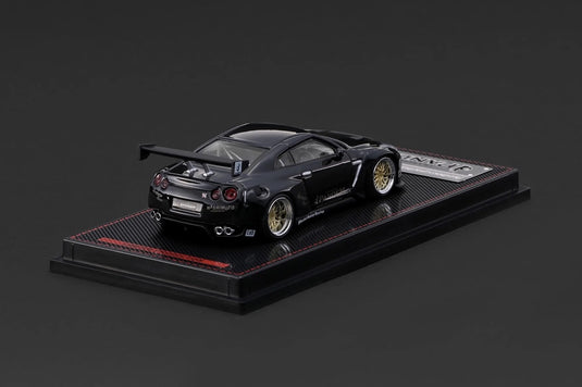 NISSAN PANDEM R35 GT-R ZWART METALLIC IGNITION MODEL 1:64