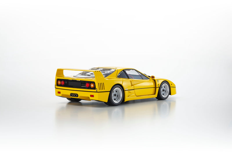 Load image into Gallery viewer, Ferrari F40 YELLOW KYOSHO 1:18
