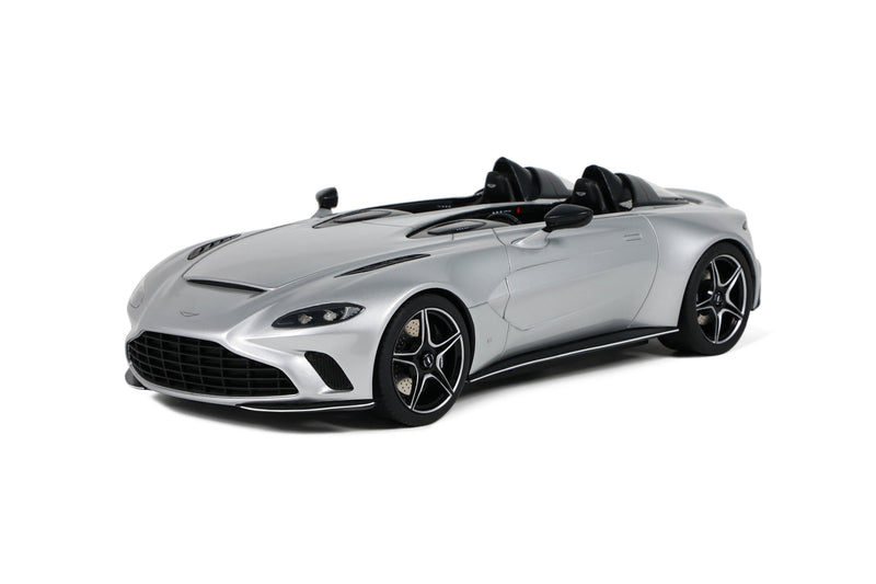 Chargez l'image dans la visionneuse de la galerie, Aston Martin V12 SPEEDSTER 2021 ARGENTÉ GT SPIRIT 1:18

