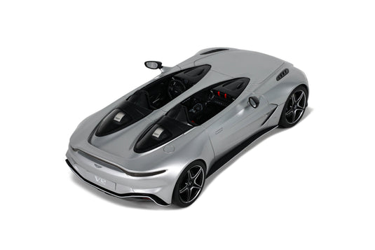 Aston Martin V12 SPEEDSTER 2021 ARGENTÉ GT SPIRIT 1:18