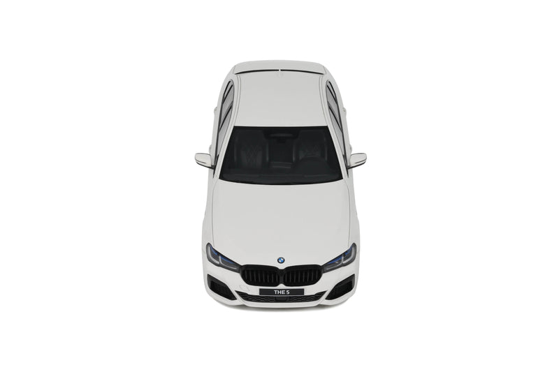 Load image into Gallery viewer, Bmw 545E X DRIVE SALOON M SPORT ALPINE WHITE III 2023 GT SPIRIT 1:18
