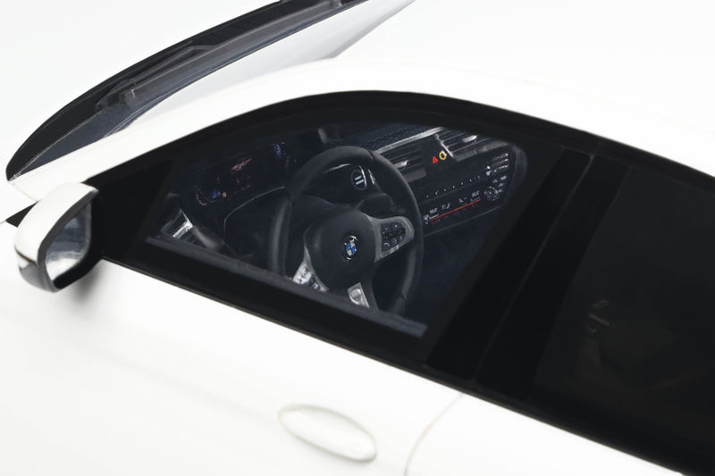 Load image into Gallery viewer, Bmw 545E X DRIVE SALOON M SPORT ALPINE WHITE III 2023 GT SPIRIT 1:18
