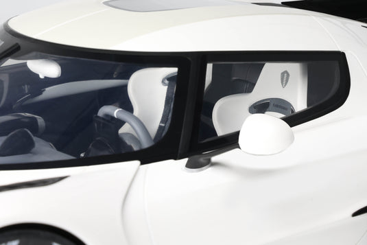 Koenigsegg JESKO CRYSTAL WHITE 2019 GT SPIRIT 1:12