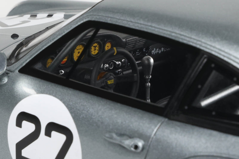 Load image into Gallery viewer, Porsche RWB YUIITSUMUNI SILVER 2024 GT SPIRIT 1:18
