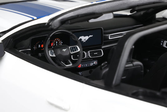 Ford SHELBY MUSTANG SUPERSNAKE WHITE 2025 GT SPIRIT 1:18