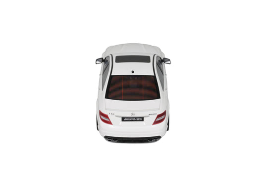 Mercedes-Benz C63 AMG DIAMOND WHITE 2007 GT SPIRIT 1:18