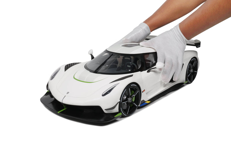 Load image into Gallery viewer, Koenigsegg JESKO WHITE 2019 GT SPIRIT 1:8
