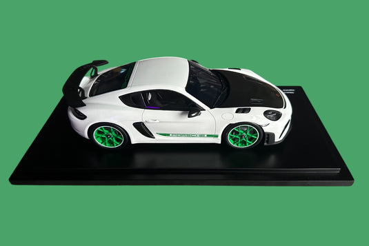 Porsche 718 Cayman GT4 RS Type 982 2021 (White/Green) with Case - LIMITED EDITION 718 pieces - PORSCHE DEALERMODEL 1:18