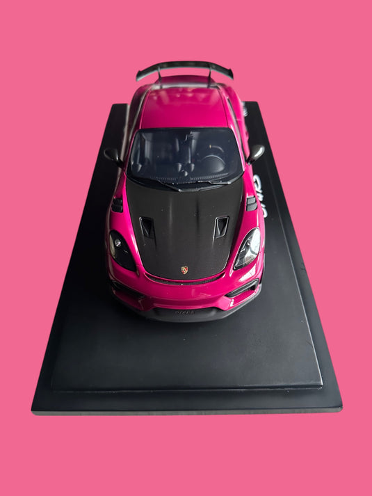 Porsche 718 CAYMAN GT4 RS (982) Purple with Case - LIMITED EDITION 718 pieces - PORSCHE DEALERMODEL 1:18