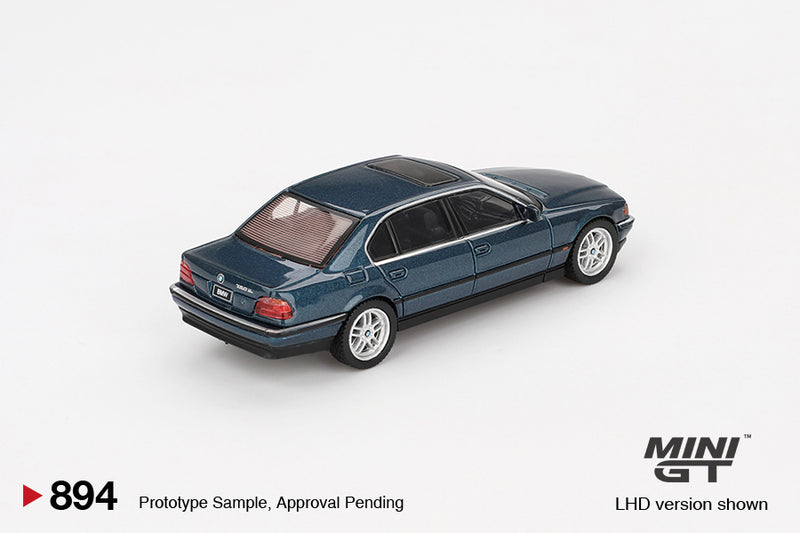 Load image into Gallery viewer, Bmw 750 IL (E38) SORRENTO BLUE METALLIC 1998 (LHD) MINI GT 1:64
