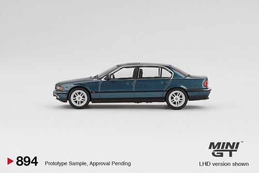 Bmw 750 IL (E38) SORRENTO BLUE METALLIC 1998 (LHD) MINI GT 1:64