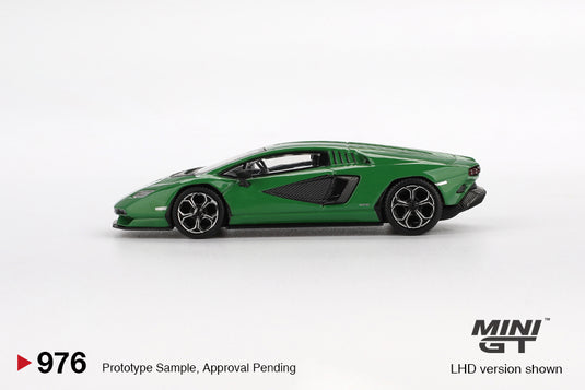 Lamborghini COUNTACH LPI 800- 4 GREEN 2022 (LHD) MINI GT 1:64