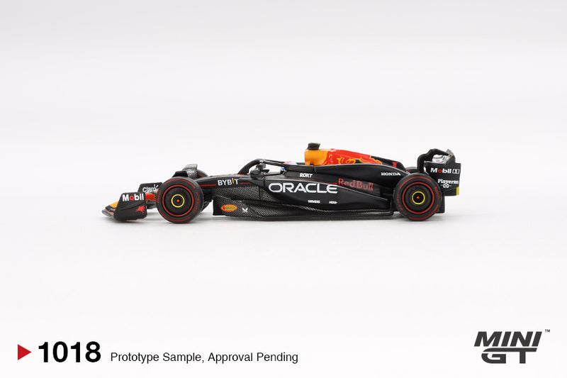 Load image into Gallery viewer, Redbull RACING RB20 #1 MAX VERSTAPPEN BAHRAIN GP WINNER 2024 (LHD) MINI GT 1:64
