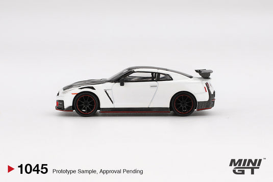 Nissan GTR (35) NISMO BLANC 2024 (LHD) MINI GT 1:64