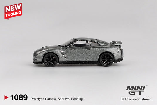 Nissan GTR (R35) CRS VERSION DARK METAL GRAY 2013 MINI GT 1:64