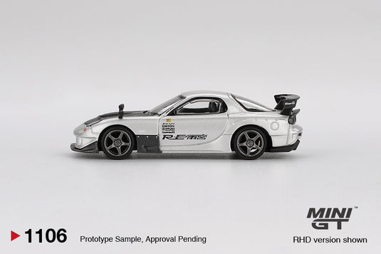 Mazda RX7 (FD3S) RE-AMAMIYA SILVER METALLIC 2004 (LHD) MINI GT 1:64