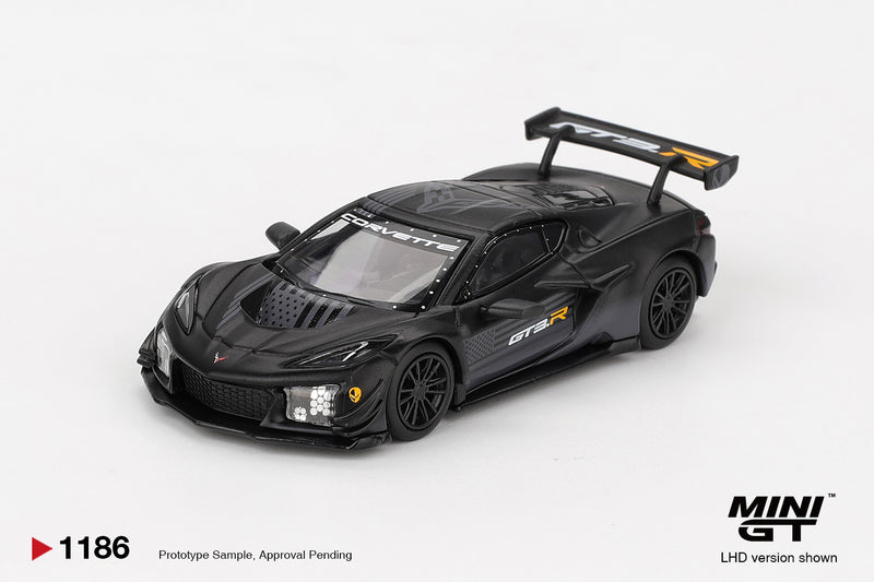 Laad de afbeelding in de Gallery-viewer, Chevrolet CORVETTE Z06 GT3.R ROAD AMERICA TESTAUTO 2025 (LHD) MINI GT 1:64
