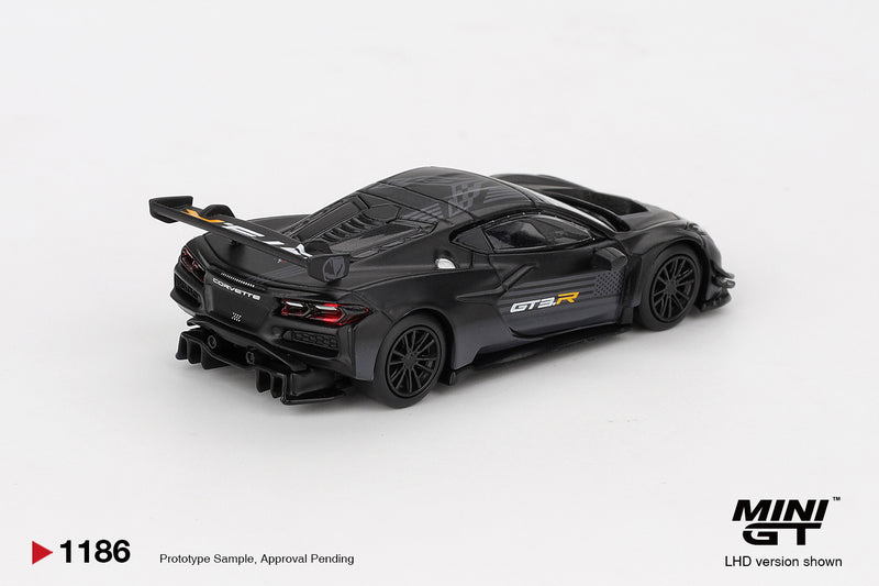 Laad de afbeelding in de Gallery-viewer, Chevrolet CORVETTE Z06 GT3.R ROAD AMERICA TESTAUTO 2025 (LHD) MINI GT 1:64
