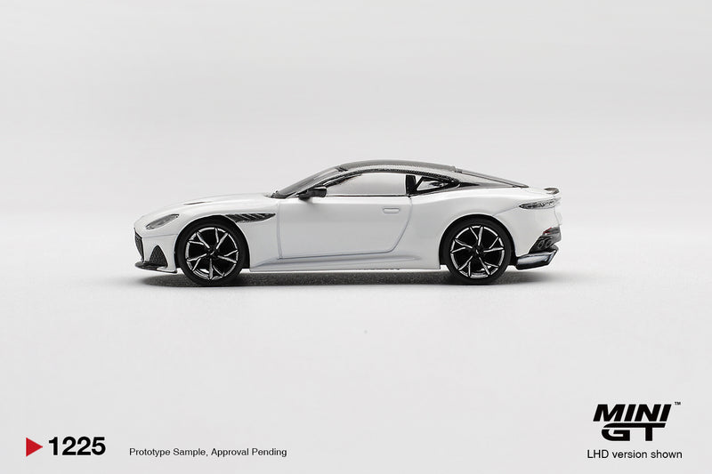 Load image into Gallery viewer, ASTON MARTIN BDS STRATUS WHITE 2024 (LHD) MINI GT 1:64
