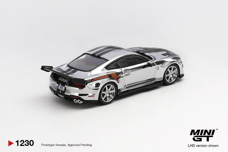 Chargez l'image dans la visionneuse de la galerie, FORD SHELBY GT500 DRAGON SNAKE CONCEPT ARGENTÉ CHROME 2020 (LHD) MINI GT 1:64
