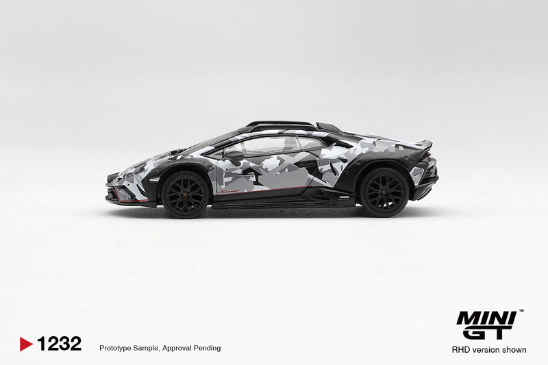 Chargez l'image dans la visionneuse de la galerie, ‼️ÉDITION LIMITÉE‼️ LAMBORGHINI HURACAN STERRATO ALL TERRAIN ENSEMBLE DE 4 VOITURES 2025 MINI GT 1:64
