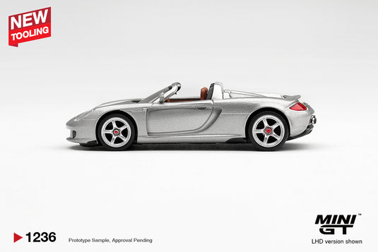 PORSCHE CARRERA GT ARGENTÉ 2006 MINI GT 1:64