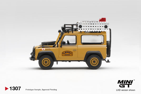 LAND ROVER DEFENDER 90 ÉQUIPE CAMEL TROPHY JAPON CAMEL TROPHY BORNEO 1985 MINI GT 1:64