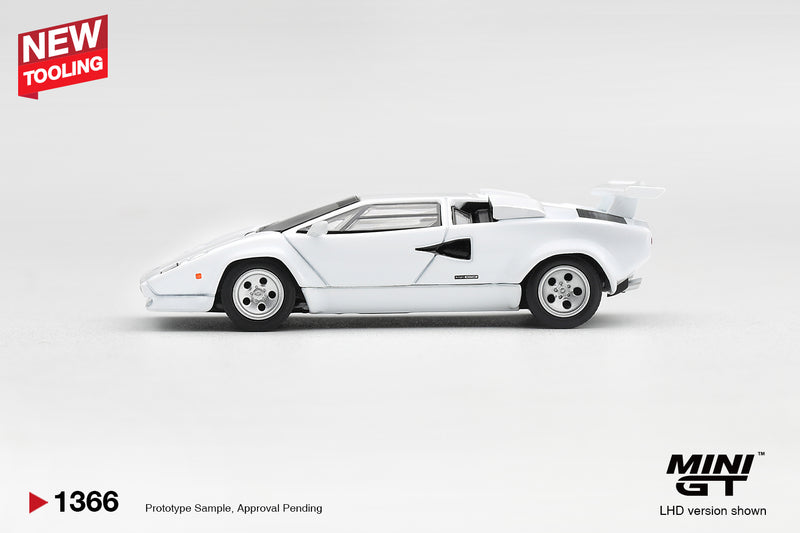 Chargez l'image dans la visionneuse de la galerie, LAMBORGHINI COUNTACH LP500S BLANC 1982 MINI GT 1:64
