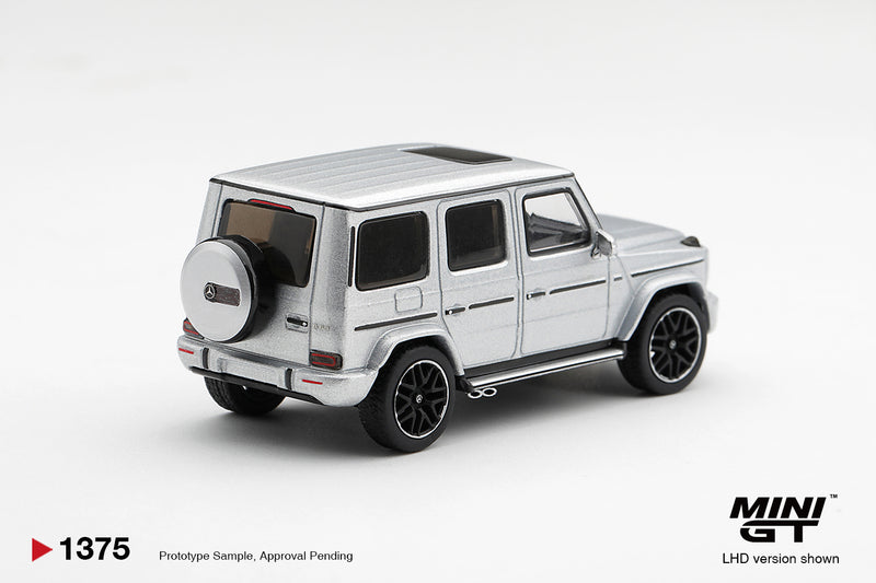 Chargez l'image dans la visionneuse de la galerie, MERCEDES-BENZ G63 GRIS MÉTALLISÉ 2022 MINI GT 1:64
