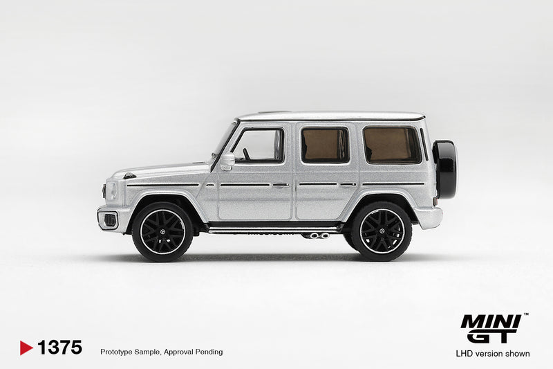 Chargez l'image dans la visionneuse de la galerie, MERCEDES-BENZ G63 GRIS MÉTALLISÉ 2022 MINI GT 1:64
