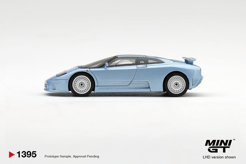 Chargez l'image dans la visionneuse de la galerie, BUGATTI EB110 GT AZZURRO METALLIZZATO MONDIAL DE L'AUTOMOBILE 1992 MINI GT 1:64
