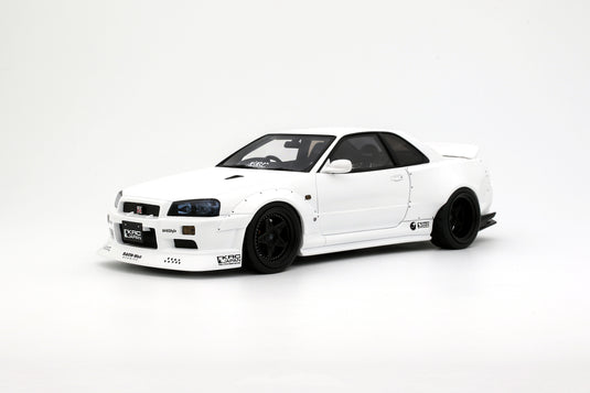 Nissan SKYLINE GT-R (BNR34) BY KRC PEARL WHITE QX1 2019 OTTOmobile 1:18