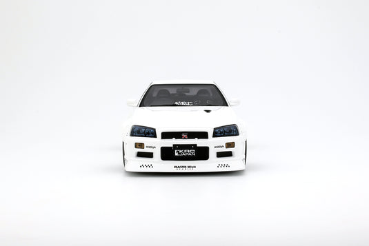 Nissan SKYLINE GT-R (BNR34) BY KRC PEARL WHITE QX1 2019 OTTOmobile 1:18
