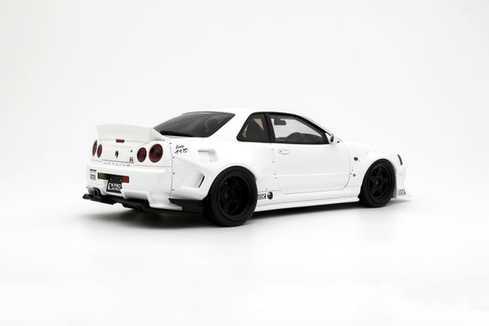 Nissan SKYLINE GT-R (BNR34) BY KRC PEARL WHITE QX1 2019 OTTOmobile 1:18
