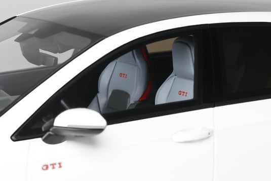 Volkswagen GOLF Mk.8 GTI CLUBSPORT PURE WHITE 2024 OTTOmobile 1:18