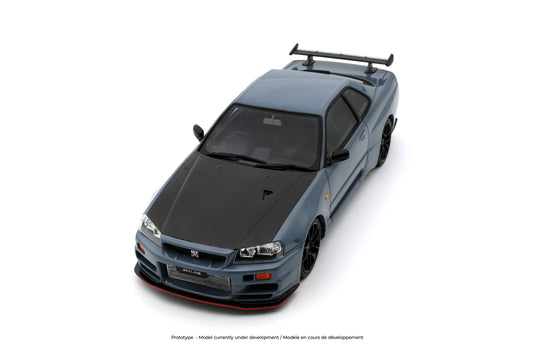 NISSAN SKYLINE GT-R (BNR34) WITH BODY KIT GRIS 2025 OTTOmobile 1:18
