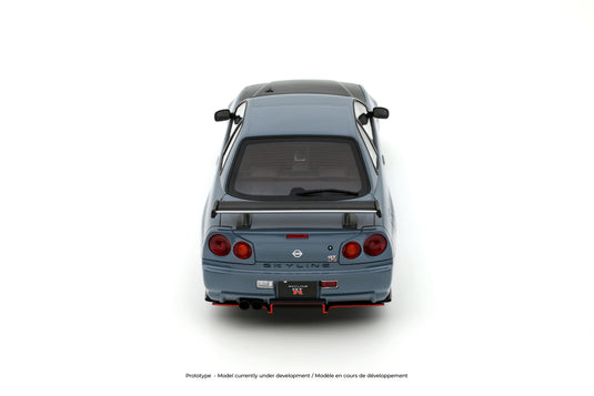 NISSAN SKYLINE GT-R (BNR34) WITH BODY KIT GRIS 2025 OTTOmobile 1:18