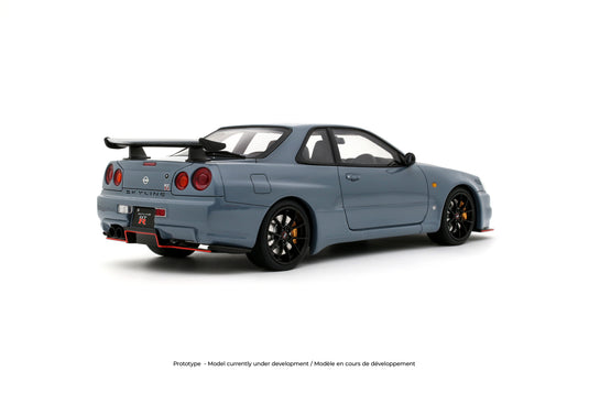 NISSAN SKYLINE GT-R (BNR34) WITH BODY KIT GRIS 2025 OTTOmobile 1:18