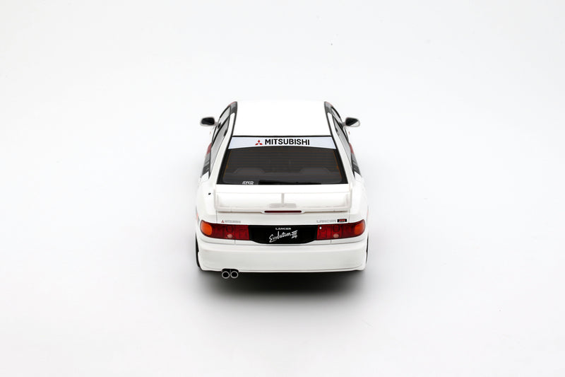 Laad de afbeelding in de Gallery-viewer, MITSUBISHI LANCER EVO III SCOTIA WIT W83 1995 OTTOmobile 1:18
