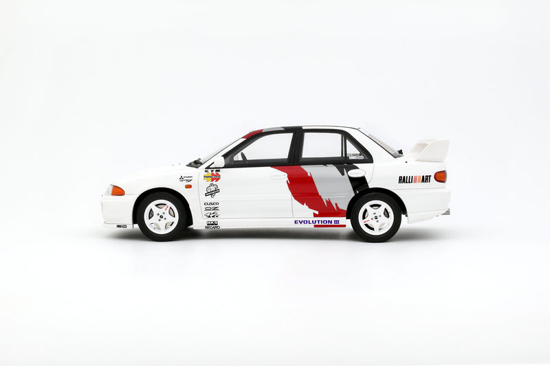 Laad de afbeelding in de Gallery-viewer, MITSUBISHI LANCER EVO III SCOTIA WIT W83 1995 OTTOmobile 1:18
