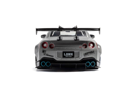NISSAN GT-R (R35) W/ LIBERTY WALK BODY KIT 2.0 SILVER 2023 SOLIDO 1:18