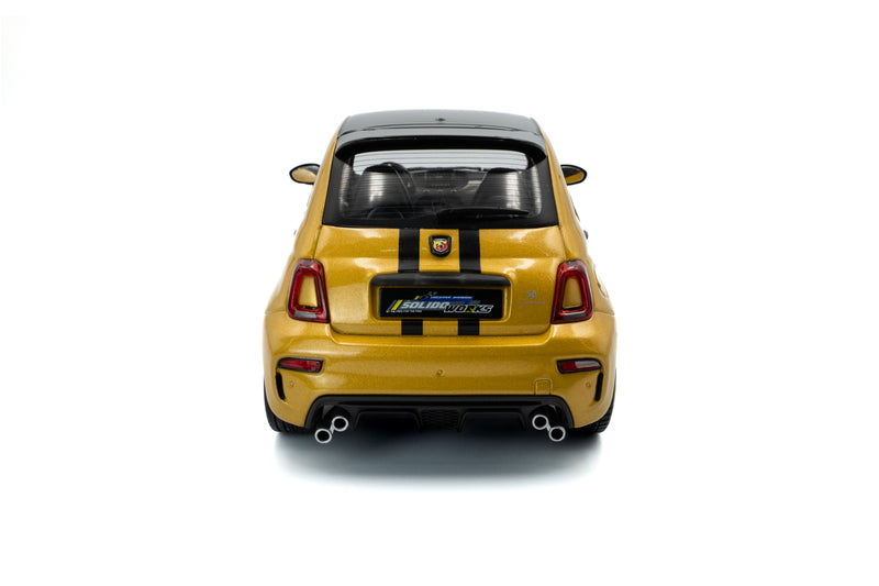 Laad de afbeelding in de Gallery-viewer, FIAT F595 ABARTH SOLIDO WORKS GEEL 2024 SOLIDO 1:18
