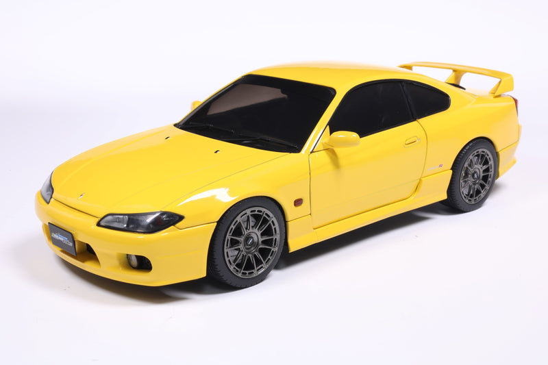 Load image into Gallery viewer, Nissan SILVIA S15 SPEC-R AERO LIGHTNING YELLOW 1999 SOLIDO 1:18
