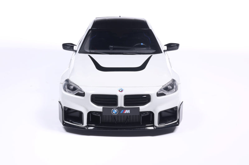 Load image into Gallery viewer, Bmw M2 PERFORMANCE PARTS WHITE 2025 SOLIDO 1:18
