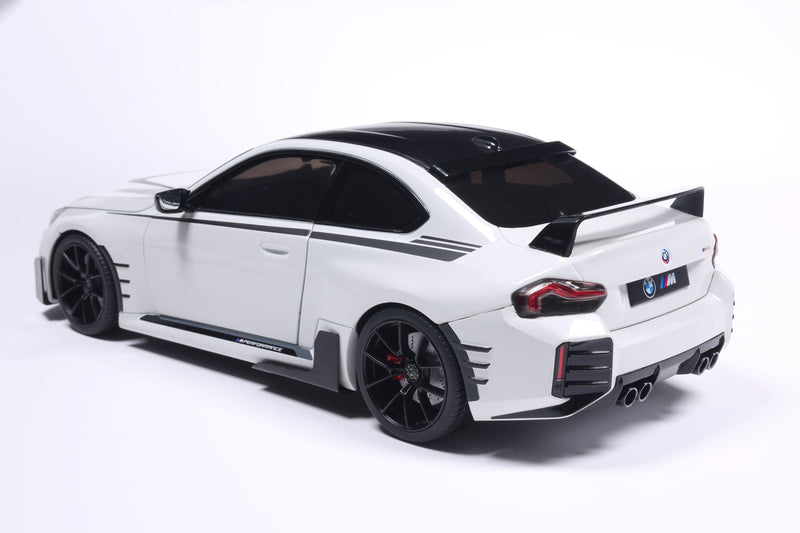 Load image into Gallery viewer, Bmw M2 PERFORMANCE PARTS WHITE 2025 SOLIDO 1:18
