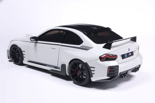 Bmw M2 PERFORMANCE PARTS WHITE 2025 SOLIDO 1:18