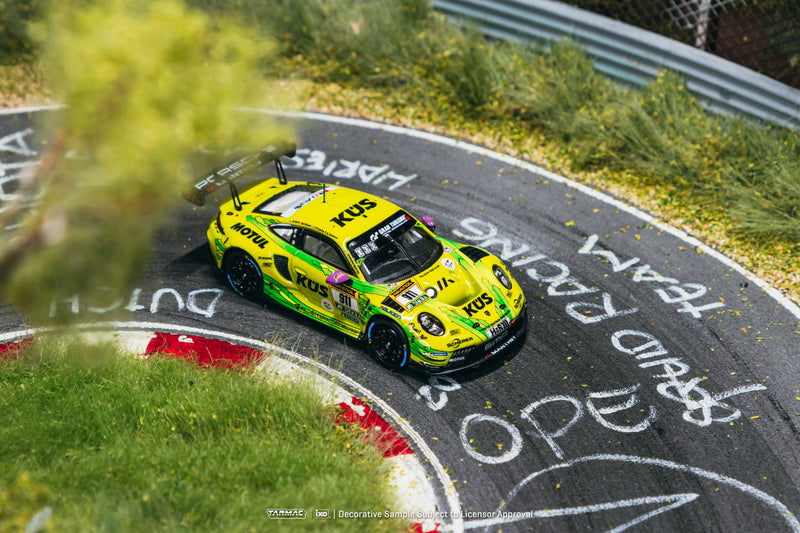 Load image into Gallery viewer, PORSCHE 911 (992) GT3 R #911 LAURENS VANTHOOR NURBURGRING 24H 2024 TARMAC WORKS 1:64
