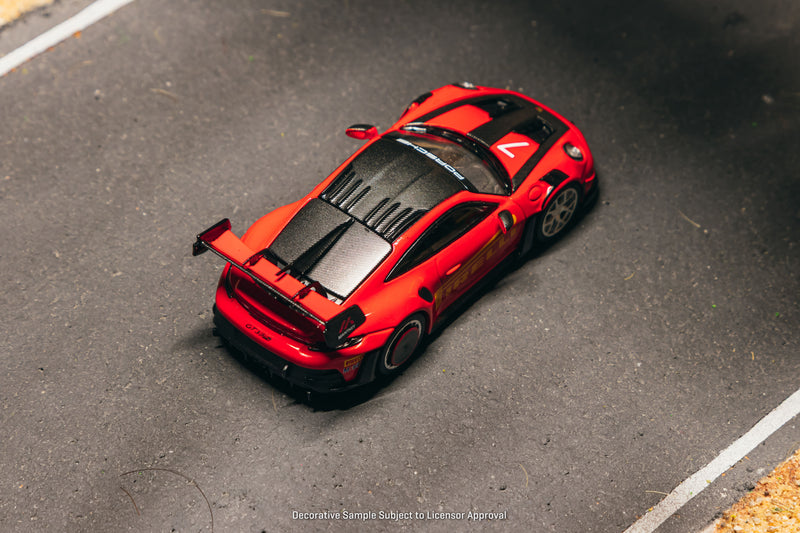 Chargez l'image dans la visionneuse de la galerie, PORSCHE GT3RS (992.1) MANTHEY RACING ROUGE 2025 TARMAC WORKS 1:64
