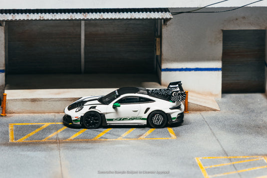 PORSCHE GT3RS (992.1) MANTHEY RACING WHITE 2025 TARMAC WORKS 1:64